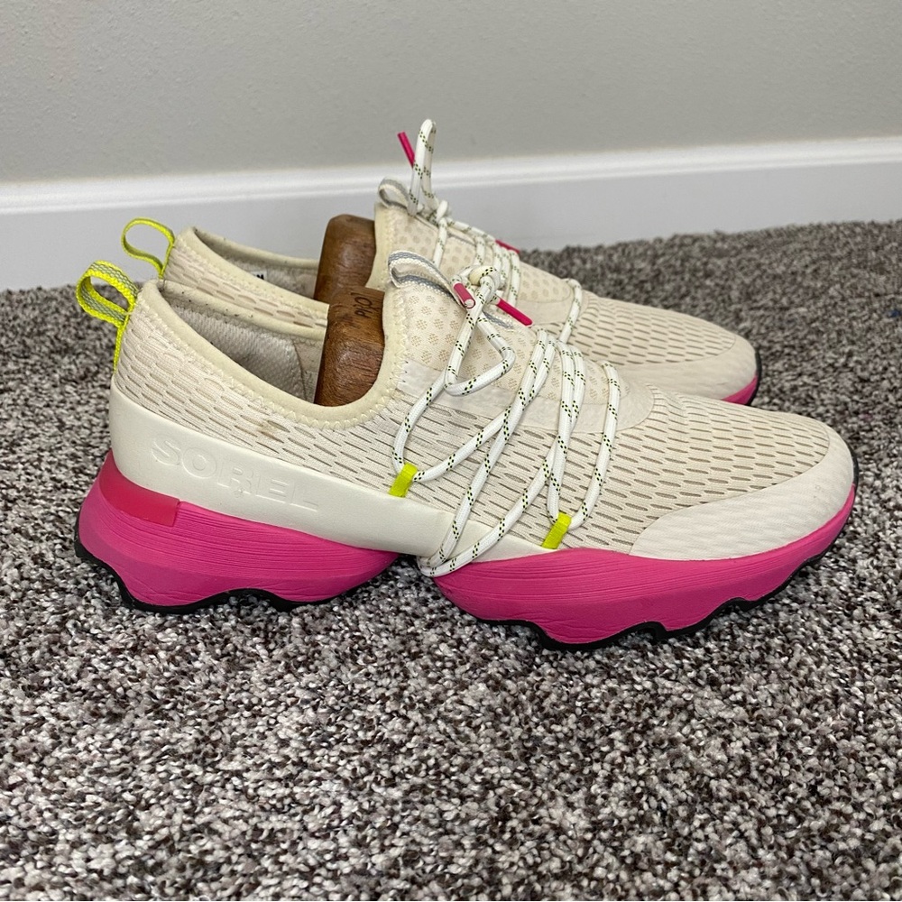 Sorel Kinetic Impact Lace Sneaker Pink Scalloped Sole Women’s‎ Size 10